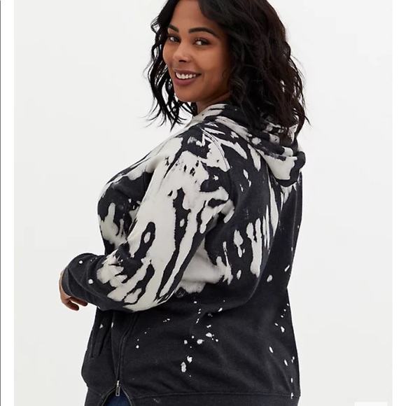 Torrid Hoodie 2 - Picture 3 of 9